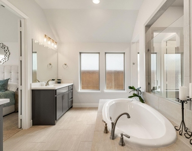3040 Pedigree Court - Photo Thumbnail 27