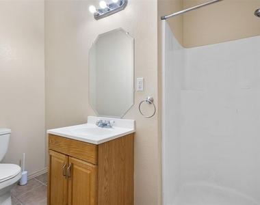 1235 E Leuda Street - Photo Thumbnail 4