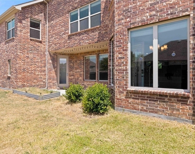 4524 Del Rey Avenue - Photo Thumbnail 26