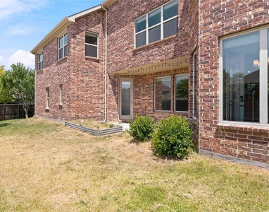 4524 Del Rey Avenue - Photo Thumbnail 25