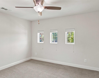 4524 Del Rey Avenue - Photo Thumbnail 23