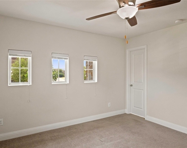 4524 Del Rey Avenue - Photo Thumbnail 24