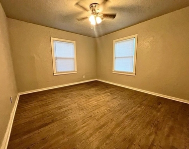 1804 Nw Baldwin Avenue - Photo Thumbnail 10