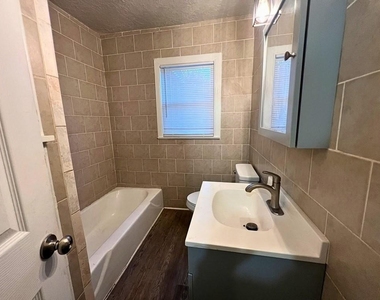 1804 Nw Baldwin Avenue - Photo Thumbnail 12
