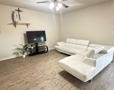 2837 Mesquite Road - Photo Thumbnail 4