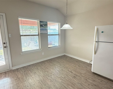 2837 Mesquite Road - Photo Thumbnail 6