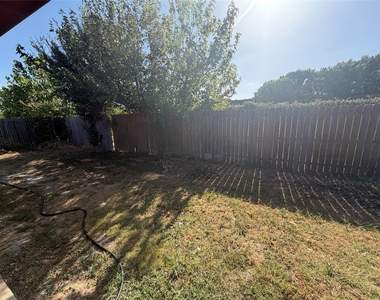 2837 Mesquite Road - Photo Thumbnail 15