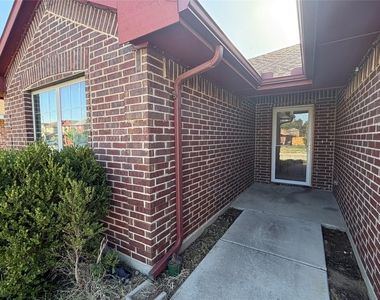 2837 Mesquite Road - Photo Thumbnail 1