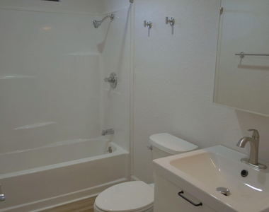 241 Brushy Creek Trail - Photo Thumbnail 18