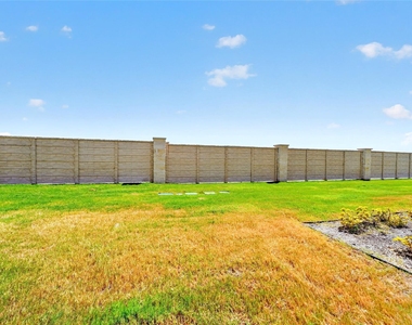 207 Melody Lane - Photo Thumbnail 33