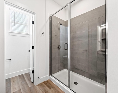 207 Melody Lane - Photo Thumbnail 18