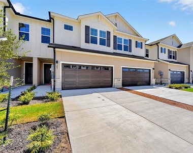 207 Melody Lane - Photo Thumbnail 1