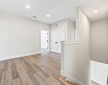 205 Melody Lane - Photo Thumbnail 27