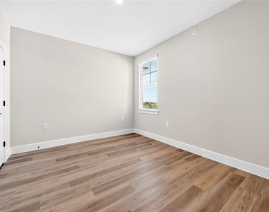 205 Melody Lane - Photo Thumbnail 21