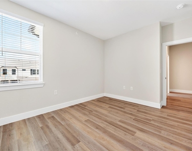 205 Melody Lane - Photo Thumbnail 22