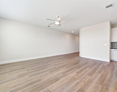 205 Melody Lane - Photo Thumbnail 4