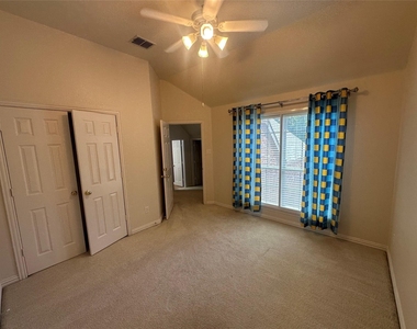 715 Wheaton Court - Photo Thumbnail 8