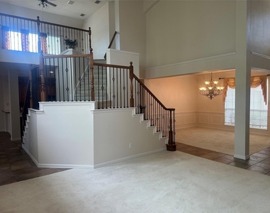 715 Wheaton Court - Photo Thumbnail 14