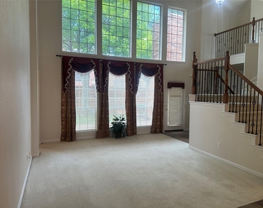 715 Wheaton Court - Photo Thumbnail 12