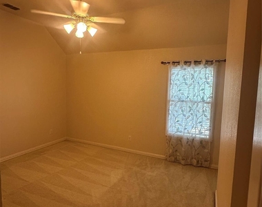 715 Wheaton Court - Photo Thumbnail 9