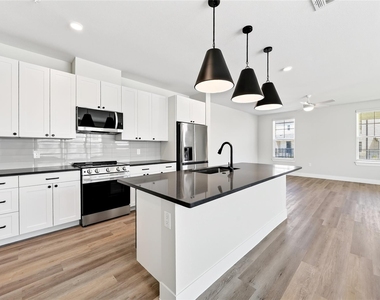 2902 Serenity Lane - Photo Thumbnail 12