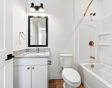 2902 Serenity Lane - Photo Thumbnail 30