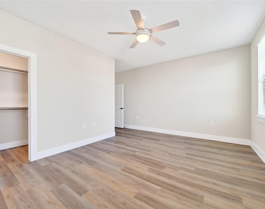 2902 Serenity Lane - Photo Thumbnail 31