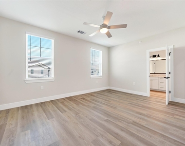 2902 Serenity Lane - Photo Thumbnail 17