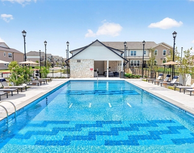 2902 Serenity Lane - Photo Thumbnail 37