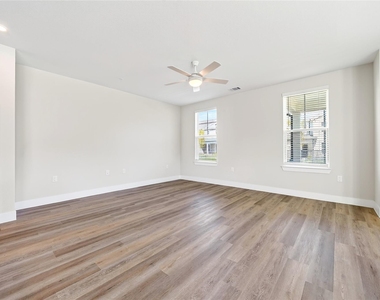 2902 Serenity Lane - Photo Thumbnail 6