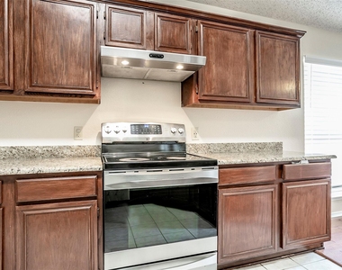 206 Meredith Court - Photo Thumbnail 4