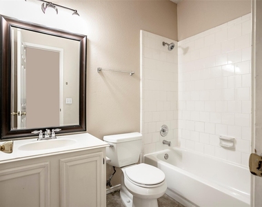 206 Meredith Court - Photo Thumbnail 15