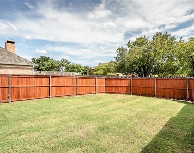 206 Meredith Court - Photo Thumbnail 25