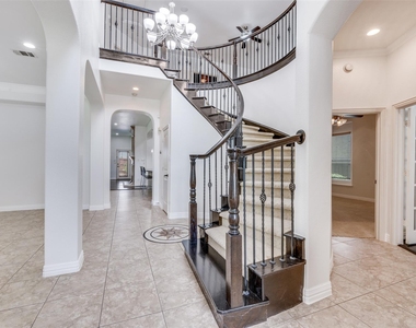 2043 Loma Alta Drive - Photo Thumbnail 1