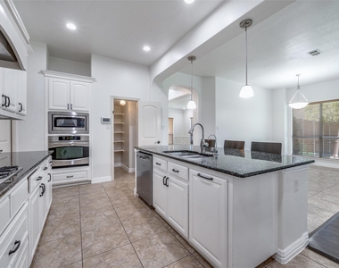 2043 Loma Alta Drive - Photo Thumbnail 3