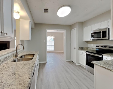 1217 Seabrook Drive - Photo Thumbnail 3