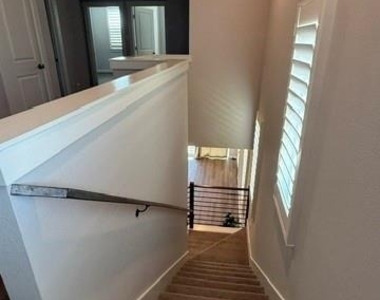 800 Bandera Court - Photo Thumbnail 7