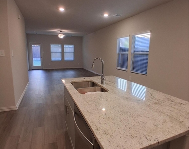 4000 Marble Falls - Photo Thumbnail 5