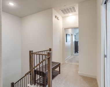 6449 Iron Horse Boulevard - Photo Thumbnail 14