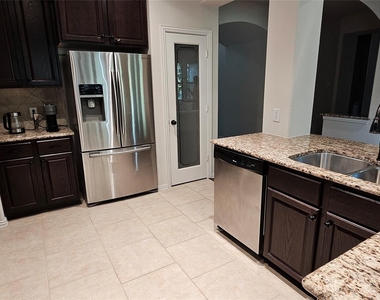 2908 Kirkwood Drive - Photo Thumbnail 10