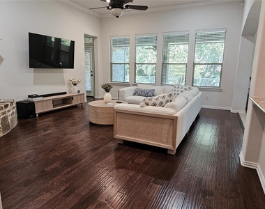 2908 Kirkwood Drive - Photo Thumbnail 13