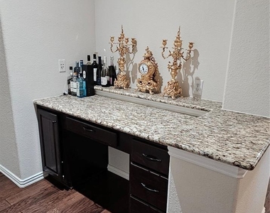 2908 Kirkwood Drive - Photo Thumbnail 11