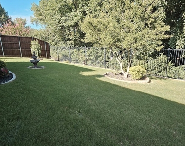 2908 Kirkwood Drive - Photo Thumbnail 6