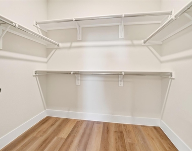 221 Melody Lane - Photo Thumbnail 19