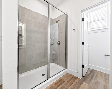 221 Melody Lane - Photo Thumbnail 16