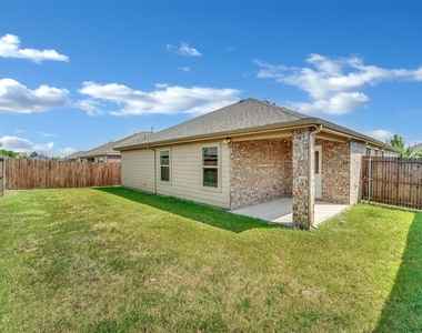 1810 Prairie View Drive - Photo Thumbnail 24