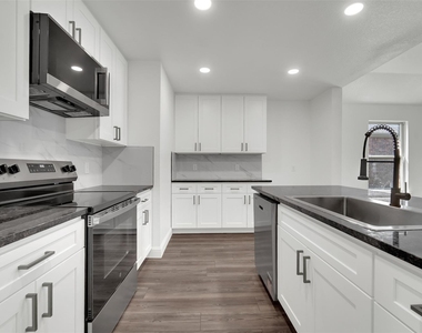 1810 Prairie View Drive - Photo Thumbnail 4