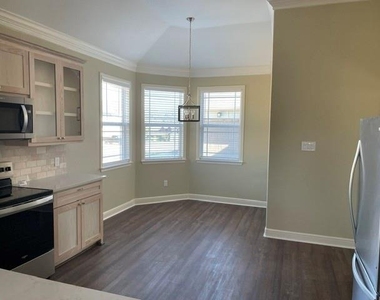 12604 Plassmeyer Place - Photo Thumbnail 9