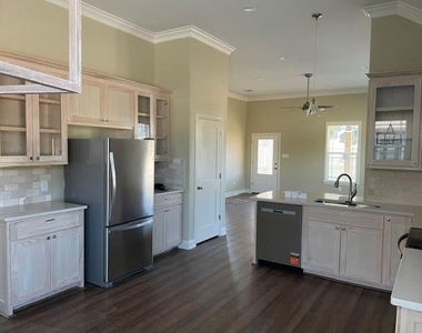 12604 Plassmeyer Place - Photo Thumbnail 8