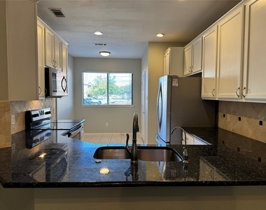 2026 Signal Ridge Place - Photo Thumbnail 10